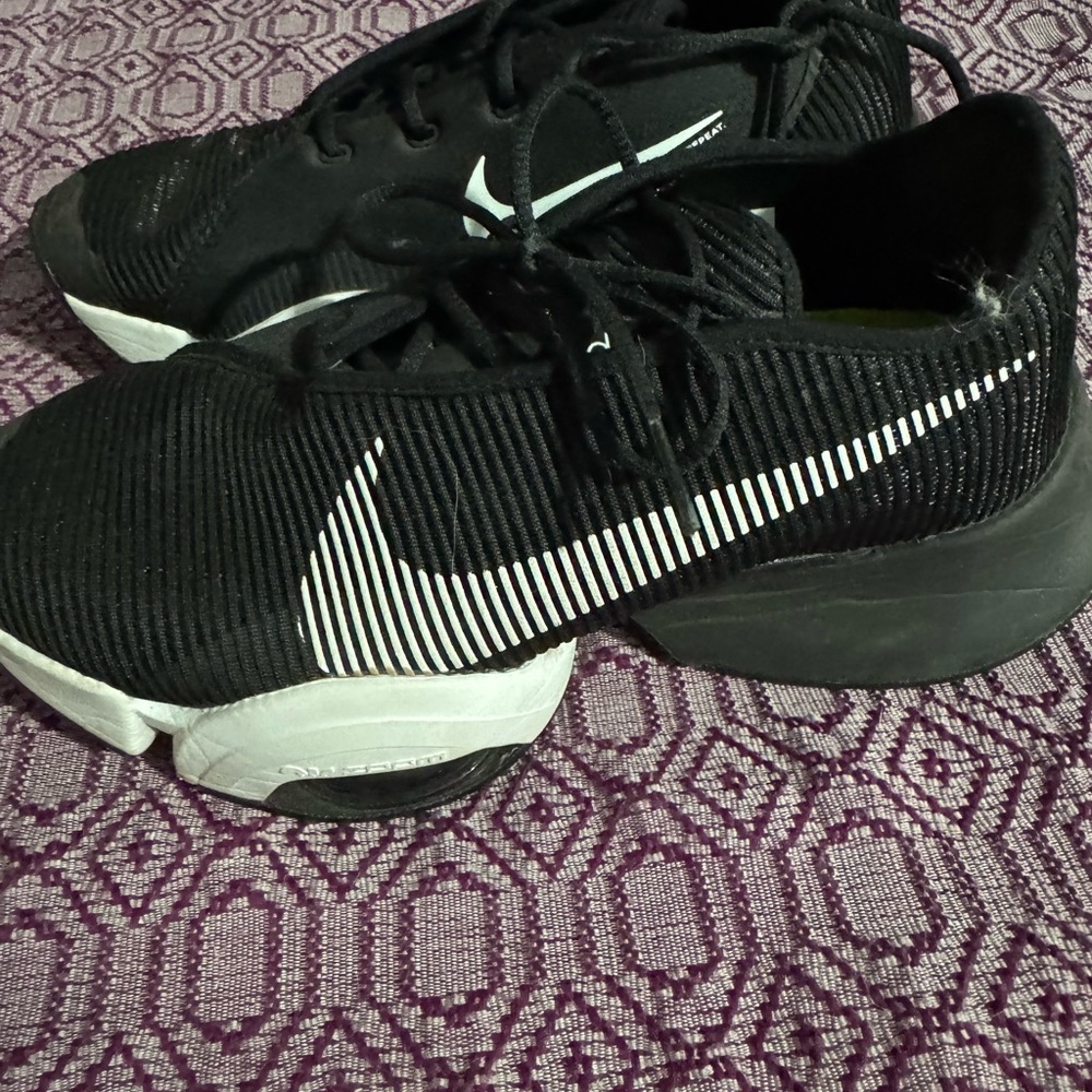 Nike Black and White Running Sneakers